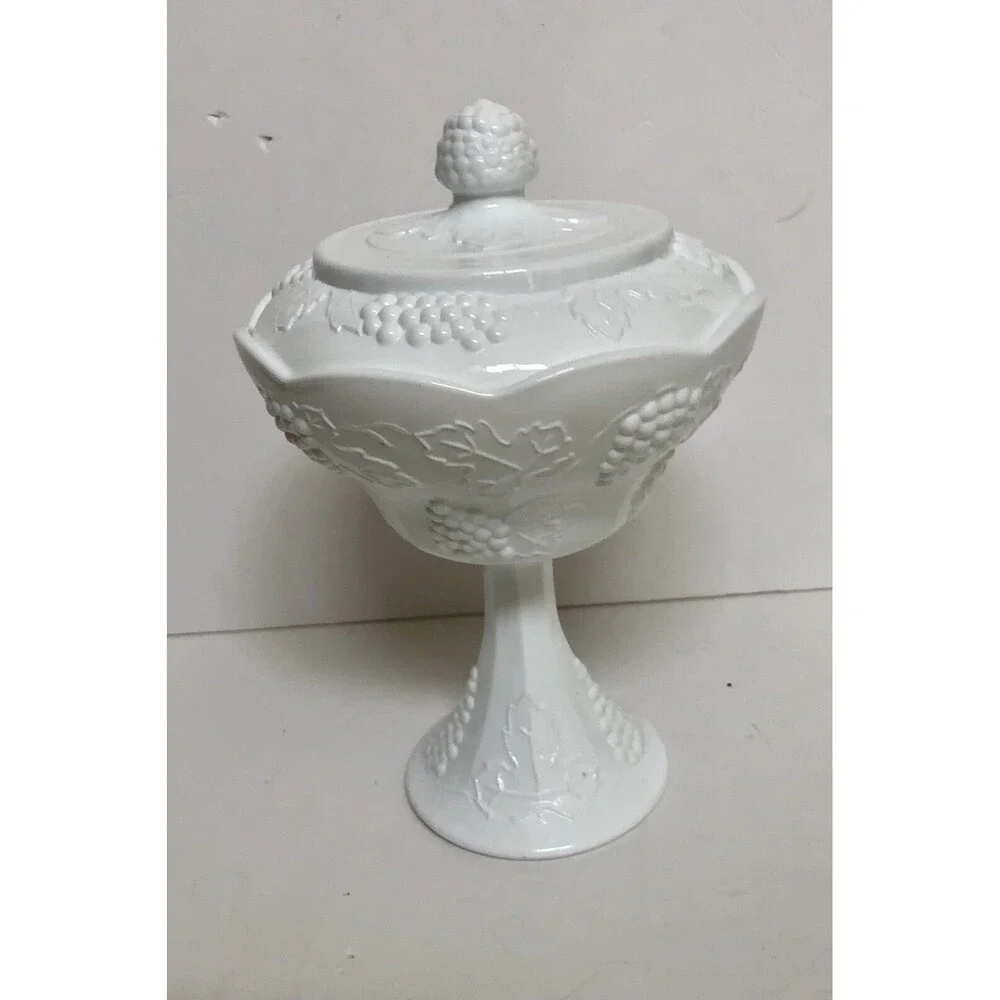 PEDESTAL CANDY DISH MIL GLASS BOWL COVERED GRAPE PATTERN 10